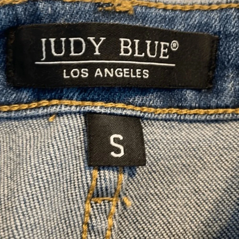 Judy Blue High Waisted Lightly Distressed Jean Shorts 6